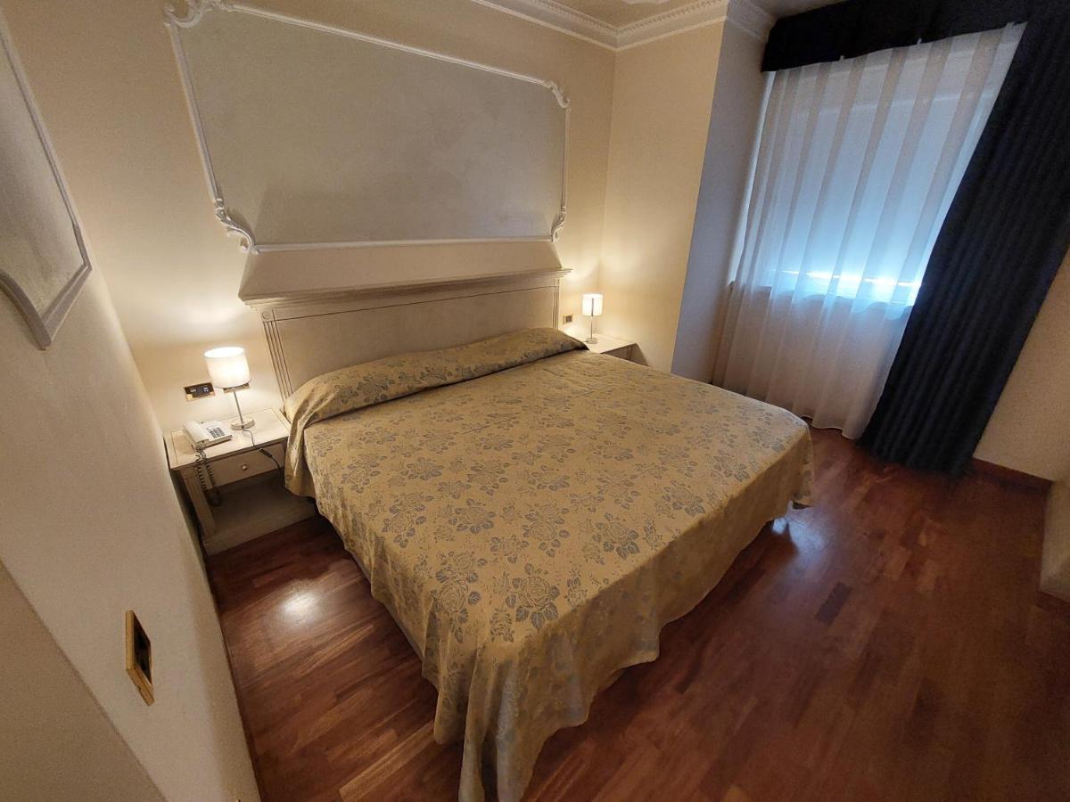 Hotel Villa Medici Rocca San Giovanni Kültér fotó